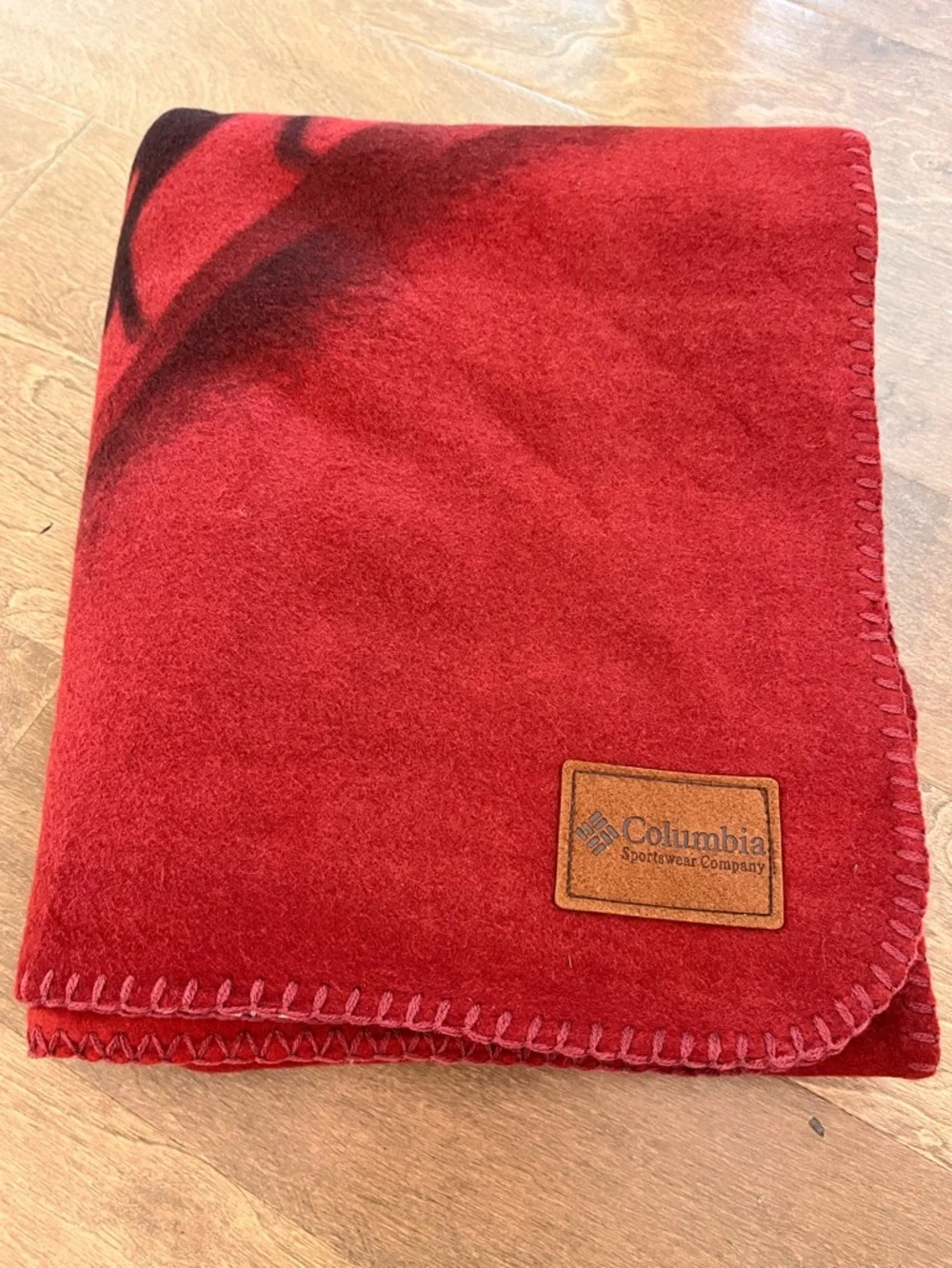Columbia: Throw / Travel Blanket 59” x 50” Dark Red w/ Outdoor - Wildlife Scenes